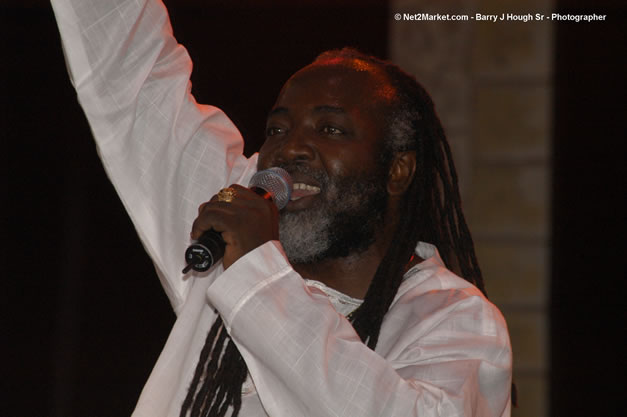 Freddy McGregor @ The Aqueduct on Rose Hall - Friday, January 26, 2007 - 10th Anniversary - Air Jamaica Jazz & Blues Festival 2007 - The Art of Music - Tuesday, January 23 - Saturday, January 27, 2007, The Aqueduct on Rose Hall, Montego Bay, Jamaica - Negril Travel Guide, Negril Jamaica WI - http://www.negriltravelguide.com - info@negriltravelguide.com...!