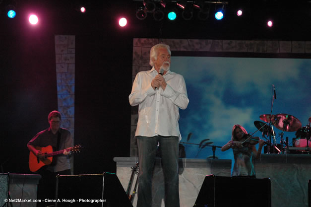 Kenny Rogers @ The Aqueduct on Rose Hall - Friday, January 26, 2007 - 10th Anniversary - Air Jamaica Jazz & Blues Festival 2007 - The Art of Music - Tuesday, January 23 - Saturday, January 27, 2007, The Aqueduct on Rose Hall, Montego Bay, Jamaica - Negril Travel Guide, Negril Jamaica WI - http://www.negriltravelguide.com - info@negriltravelguide.com...!