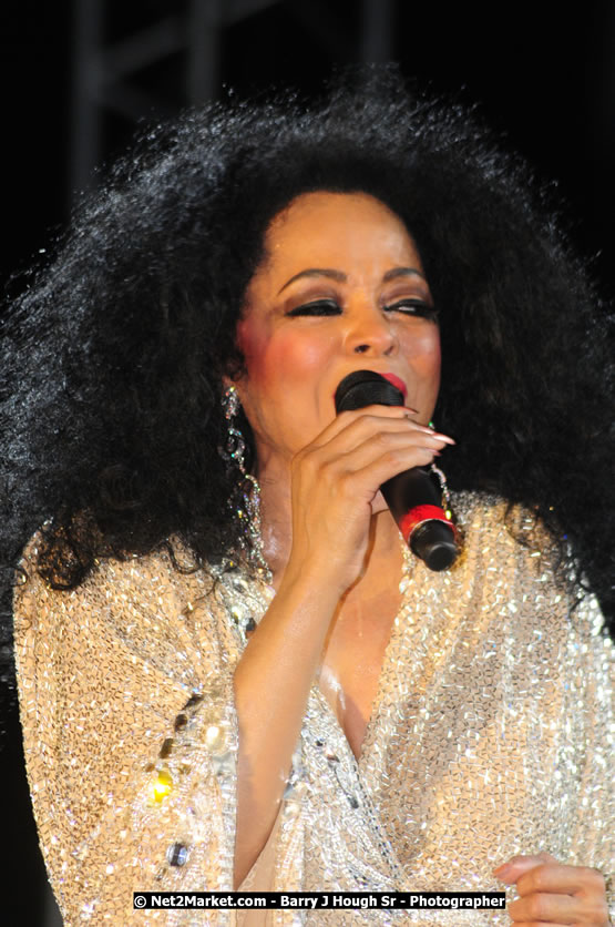 Diana Ross at the Air Jamaica Jazz and Blues Festival 2008 The Art of Music - Saturday, January 26, 2008 - Air Jamaica Jazz & Blues 2008 The Art of Music venue at the Aqaueduct on Rose Hall Resort & Counrty Club, Montego Bay, St. James, Jamaica W.I. - Thursday, January 24 - Saturday, January 26, 2008 - Photographs by Net2Market.com - Claudine Housen & Barry J. Hough Sr, Photographers - Negril Travel Guide, Negril Jamaica WI - http://www.negriltravelguide.com - info@negriltravelguide.com...!