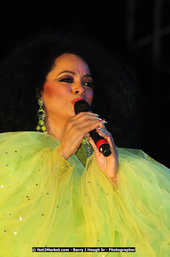 Diana Ross at the Air Jamaica Jazz and Blues Festival 2008 The Art of Music - Saturday, January 26, 2008 - Air Jamaica Jazz & Blues 2008 The Art of Music venue at the Aqaueduct on Rose Hall Resort & Counrty Club, Montego Bay, St. James, Jamaica W.I. - Thursday, January 24 - Saturday, January 26, 2008 - Photographs by Net2Market.com - Claudine Housen & Barry J. Hough Sr, Photographers - Negril Travel Guide, Negril Jamaica WI - http://www.negriltravelguide.com - info@negriltravelguide.com...!