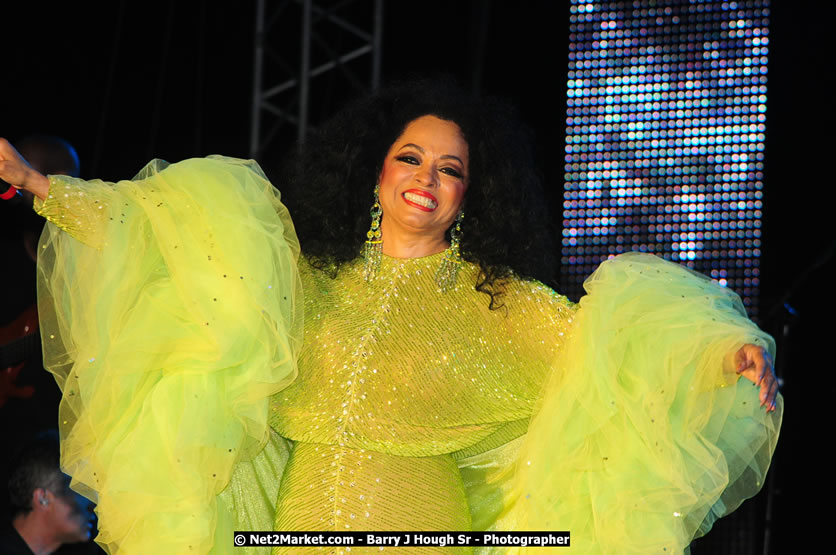 Diana Ross at the Air Jamaica Jazz and Blues Festival 2008 The Art of Music - Saturday, January 26, 2008 - Air Jamaica Jazz & Blues 2008 The Art of Music venue at the Aqaueduct on Rose Hall Resort & Counrty Club, Montego Bay, St. James, Jamaica W.I. - Thursday, January 24 - Saturday, January 26, 2008 - Photographs by Net2Market.com - Claudine Housen & Barry J. Hough Sr, Photographers - Negril Travel Guide, Negril Jamaica WI - http://www.negriltravelguide.com - info@negriltravelguide.com...!