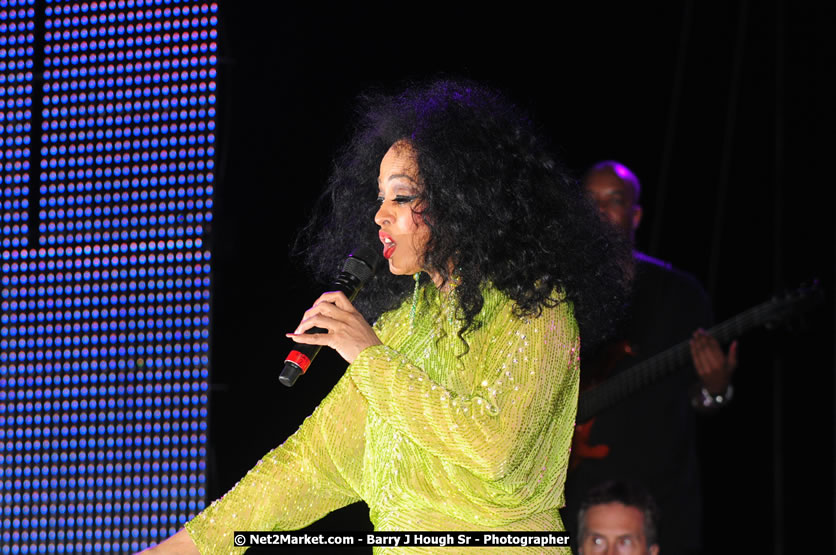 Diana Ross at the Air Jamaica Jazz and Blues Festival 2008 The Art of Music - Saturday, January 26, 2008 - Air Jamaica Jazz & Blues 2008 The Art of Music venue at the Aqaueduct on Rose Hall Resort & Counrty Club, Montego Bay, St. James, Jamaica W.I. - Thursday, January 24 - Saturday, January 26, 2008 - Photographs by Net2Market.com - Claudine Housen & Barry J. Hough Sr, Photographers - Negril Travel Guide, Negril Jamaica WI - http://www.negriltravelguide.com - info@negriltravelguide.com...!