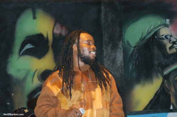 Reggae Superstar - Bush Man @ Bourbon Beach with Boddy Dread & Singing Honour - Presented by Our Music Promotions - Omar & Ama-Donna - Saturday, May 14, 2005 - Negril Travel Guide, Negril Jamaica WI - http://www.negriltravelguide.com - info@negriltravelguide.com...!