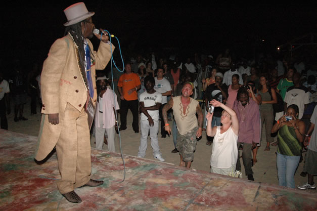 Culture - Culture's last Jamaican Concert - Money Cologne Promotions in Association with Bourbon Beach Presents Summer Splash - Monday, August 7, 2006 - Negril Travel Guide, Negril Jamaica WI - http://www.negriltravelguide.com - info@negriltravelguide.com...!