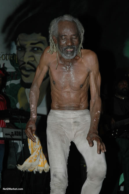 The Messenger, Reggae Super Star - Luciano - Gregory Isaacs - Bobby Dread - Swallow - backed by the Indika Band - Boubon Beach Restaurant, Beach Bar & Oceanfront Accommodations - Negril Travel Guide, Negril Jamaica WI - http://www.negriltravelguide.com - info@negriltravelguide.com...!