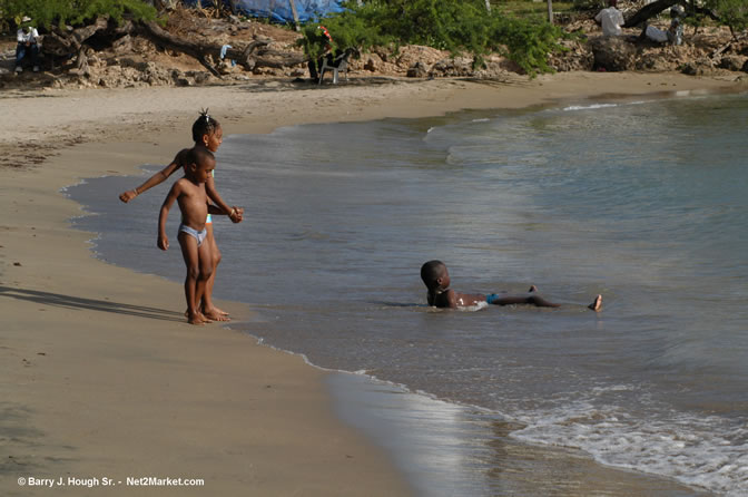 A Photo Story of Calabash 2005 - 5th Anniversary - @ Jakes, Treasure Beach - May 27th to 29th, 2005 - Negril Travel Guide, Negril Jamaica WI - http://www.negriltravelguide.com - info@negriltravelguide.com...!