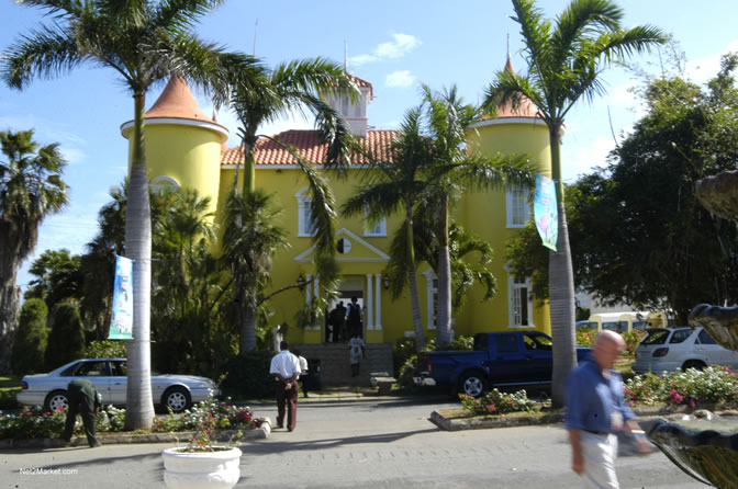 Caribbean MarketPlace by the Caribbean Hotel Association - Half Moon Shopping Village, Montego Bay - Negril Travel Guide, Negril Jamaica WI - http://www.negriltravelguide.com - info@negriltravelguide.com...!