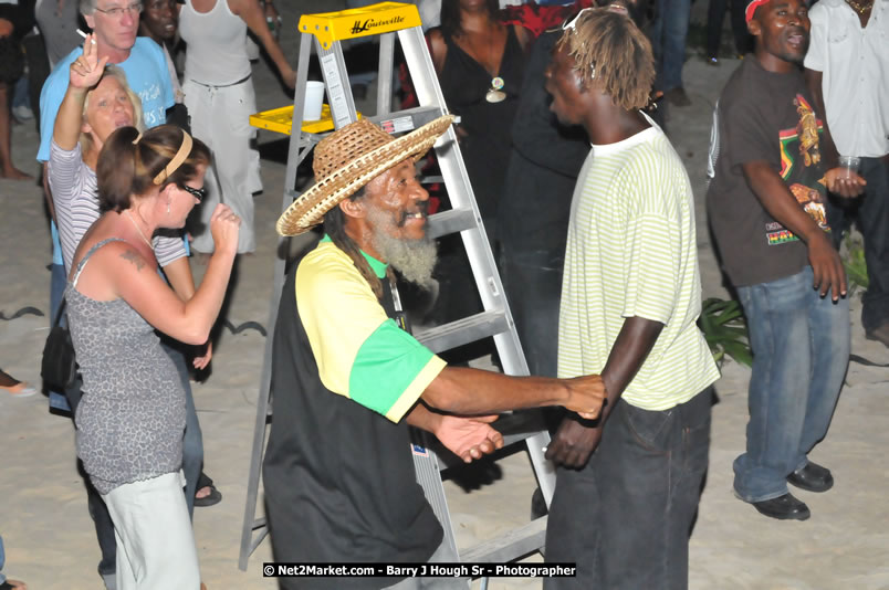  Coco Tea & Silver Cat at Bourbon Beach - Money Cologne Promotions presents The Growning of Coco Tea & Silver Cat at Bourbon Beach, Norman Manley Boulevard, Negril , Westmoreland, Jamaica W.I. - Monday, April 14, 2008 - Photographs by Barry J. Hough Sr. Photojournalist/Photograper - Photographs taken with a Nikon D70, D100, or D300 - Negril Travel Guide, Negril Jamaica WI - http://www.negriltravelguide.com - info@negriltravelguide.com...!