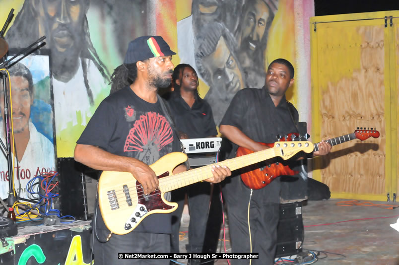  Coco Tea & Silver Cat at Bourbon Beach - Money Cologne Promotions presents The Growning of Coco Tea & Silver Cat at Bourbon Beach, Norman Manley Boulevard, Negril , Westmoreland, Jamaica W.I. - Monday, April 14, 2008 - Photographs by Barry J. Hough Sr. Photojournalist/Photograper - Photographs taken with a Nikon D70, D100, or D300 - Negril Travel Guide, Negril Jamaica WI - http://www.negriltravelguide.com - info@negriltravelguide.com...!