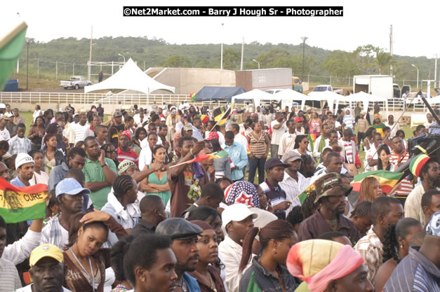 Jah Cure - Cure Fest 2007 - Longing For Concert at Trelawny Multi Purpose Stadium, Trelawny, Jamaica - Sunday, October 14, 2007 - Cure Fest 2007 October 12th-14th, 2007 Presented by Danger Promotions, Iyah Cure Promotions, and Brass Gate Promotions - Alison Young, Publicist - Photographs by Net2Market.com - Barry J. Hough Sr, Photographer - Negril Travel Guide, Negril Jamaica WI - http://www.negriltravelguide.com - info@negriltravelguide.com...!