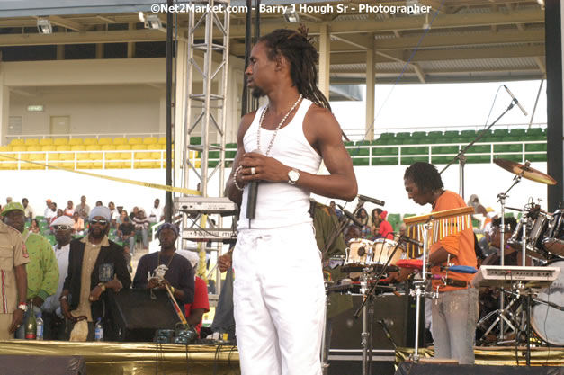 Jah Cure - Cure Fest 2007 - Longing For Concert at Trelawny Multi Purpose Stadium, Trelawny, Jamaica - Sunday, October 14, 2007 - Cure Fest 2007 October 12th-14th, 2007 Presented by Danger Promotions, Iyah Cure Promotions, and Brass Gate Promotions - Alison Young, Publicist - Photographs by Net2Market.com - Barry J. Hough Sr, Photographer - Negril Travel Guide, Negril Jamaica WI - http://www.negriltravelguide.com - info@negriltravelguide.com...!