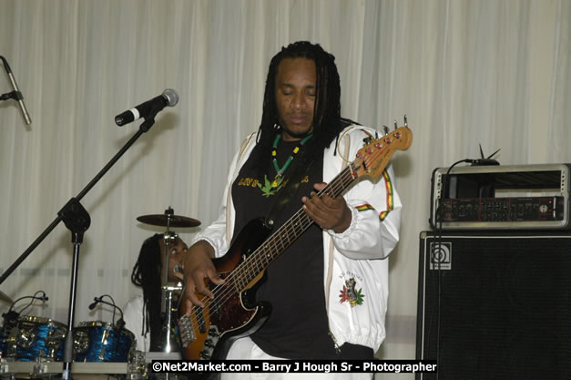 Live Wyya - Reflections - Cure Fest 2007 - All White Birth-Night Party - Hosted by Jah Cure - Starfish Trelawny Hotel - Trelawny, Jamaica - Friday, October 12, 2007 - Cure Fest 2007 October 12th-14th, 2007 Presented by Danger Promotions, Iyah Cure Promotions, and Brass Gate Promotions - Alison Young, Publicist - Photographs by Net2Market.com - Barry J. Hough Sr, Photographer - Negril Travel Guide, Negril Jamaica WI - http://www.negriltravelguide.com - info@negriltravelguide.com...!