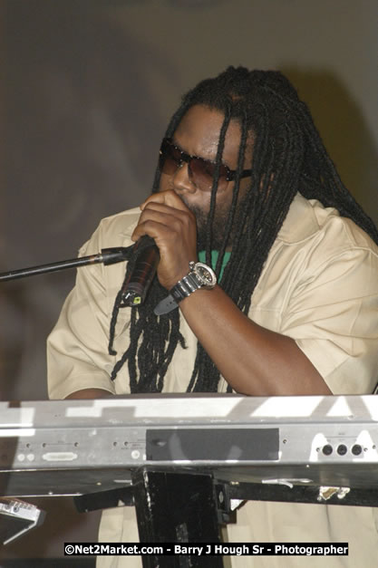 Morgan Heritage - Cure Fest 2007 - Longing For Concert at Trelawny Multi Purpose Stadium, Trelawny, Jamaica - Sunday, October 14, 2007 - Cure Fest 2007 October 12th-14th, 2007 Presented by Danger Promotions, Iyah Cure Promotions, and Brass Gate Promotions - Alison Young, Publicist - Photographs by Net2Market.com - Barry J. Hough Sr, Photographer - Negril Travel Guide, Negril Jamaica WI - http://www.negriltravelguide.com - info@negriltravelguide.com...!