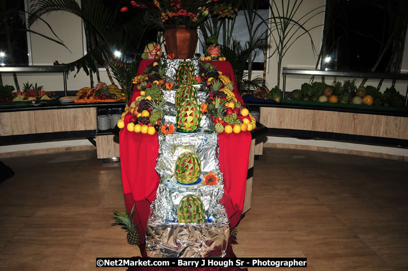 Bird of Paradise Awards & Gala @ Grand Palladium Resort & Spa [Fiesta] - Saturday, August 9, 2008 - Guest Honouree The Most Honourable P.J. Patterson ON, PC, QC - Hanover Homecoming Foundation LTD Jamaica - Wherever you roam ... Hanover bids you ... come HOME - Sunday, August 3 to Saturday, August 9, 2008 - Hanover Jamaica - Photographs by Net2Market.com - Barry J. Hough Sr. Photojournalist/Photograper - Photographs taken with a Nikon D300 - Negril Travel Guide, Negril Jamaica WI - http://www.negriltravelguide.com - info@negriltravelguide.com...!