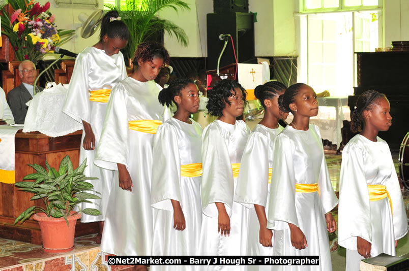 Lucea United Church - Unitied Church in Jamaica and Cayman Islands - Worship Service & Celebration of the Sacrament of Holy Communion - Special Guests: Hanover Homecoming Foundation & His excellency The Most Honourable Professor Sir Kenneth Hall Governor General of Jamaica - Sunday, August 3, 2008 - Hanover Homecoming Foundation LTD Jamaica - Wherever you roam ... Hanover bids you ... come HOME - Sunday, August 3 to Saturday, August 9, 2008 - Hanover Jamaica - Photographs by Net2Market.com - Barry J. Hough Sr. Photojournalist/Photograper - Photographs taken with a Nikon D300 - Negril Travel Guide, Negril Jamaica WI - http://www.negriltravelguide.com - info@negriltravelguide.com...!