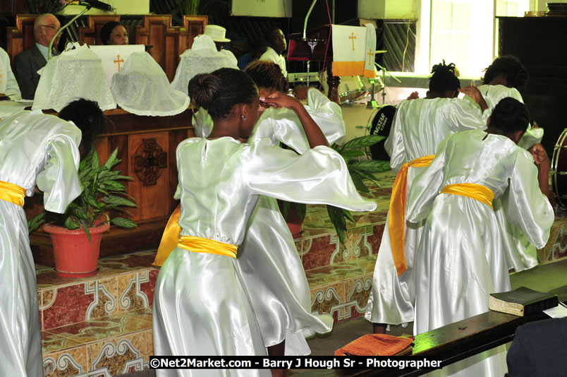 Lucea United Church - Unitied Church in Jamaica and Cayman Islands - Worship Service & Celebration of the Sacrament of Holy Communion - Special Guests: Hanover Homecoming Foundation & His excellency The Most Honourable Professor Sir Kenneth Hall Governor General of Jamaica - Sunday, August 3, 2008 - Hanover Homecoming Foundation LTD Jamaica - Wherever you roam ... Hanover bids you ... come HOME - Sunday, August 3 to Saturday, August 9, 2008 - Hanover Jamaica - Photographs by Net2Market.com - Barry J. Hough Sr. Photojournalist/Photograper - Photographs taken with a Nikon D300 - Negril Travel Guide, Negril Jamaica WI - http://www.negriltravelguide.com - info@negriltravelguide.com...!