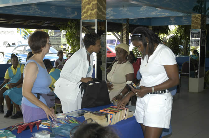 Hurricane Ivan Aid - "People Helping People" spearheaded by - Negril Travel Guide, Negril Jamaica WI - http://www.negriltravelguide.com - info@negriltravelguide.com...!