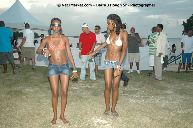 Hybrid Go Ultra - Independence Negril 2K7 - A Barefoot Beach Party @ The Hybrid Beach Cove aka Half Moon Beach Club, Sunday, August 5, 2007, Half Moon Beach, Hanover Parish, Jamaica - Negril Travel Guide.com, Negril Jamaica WI - http://www.negriltravelguide.com - info@negriltravelguide.com...!