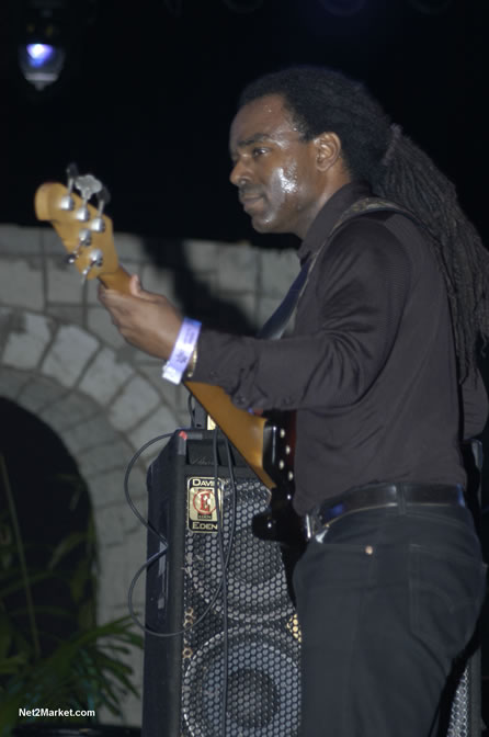 Arturo Tappin - Air Jamaica Jazz & Blues 2005 - The Art Of Music - Cinnamon Hill Golf Course, Rose Hall, Montego Bay - Negril Travel Guide, Negril Jamaica WI - http://www.negriltravelguide.com - info@negriltravelguide.com...!