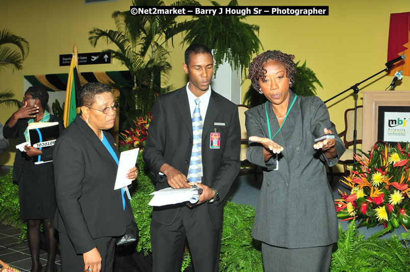 The Unveiling Of The Commemorative Plaque By The Honourable Prime Minister, Orette Bruce Golding, MP, And Their Majesties, King Juan Carlos I And Queen Sofia Of Spain - On Wednesday, February 18, 2009, Marking The Completion Of The Expansion Of Sangster International Airport, Venue at Sangster International Airport, Montego Bay, St James, Jamaica - Wednesday, February 18, 2009 - Photographs by Net2Market.com - Barry J. Hough Sr, Photographer/Photojournalist - Negril Travel Guide, Negril Jamaica WI - http://www.negriltravelguide.com - info@negriltravelguide.com...!