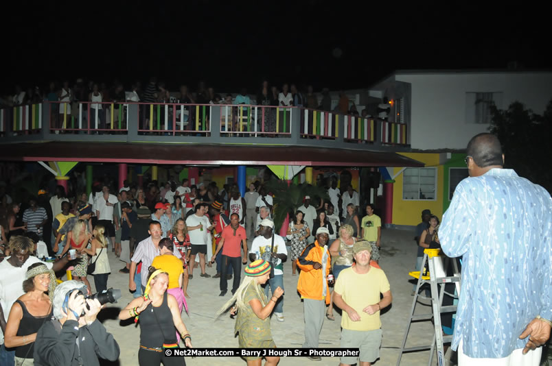 Leroy Sibbles and Gregory Isaacs at Bourbon Beach - Monday, February 11, 2008 - Bourbon Beach, Norman Manley Boulevard, Negril, Westmoreland, Jamaica W.I. - Photographs by Net2Market.com - Barry J. Hough Sr, Photographer - Negril Travel Guide, Negril Jamaica WI - http://www.negriltravelguide.com - info@negriltravelguide.com...!