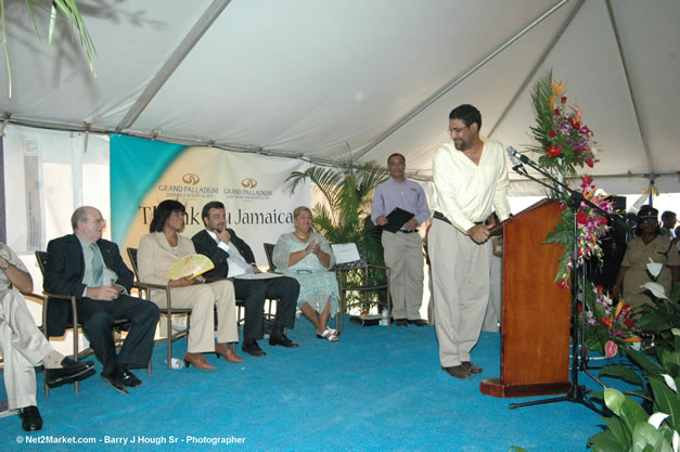 Palladium Hotels & Resorts - Groundbreaking of the 1600-Room Grand Palladium Lady Hamilton Resort & Spa and the Grand Palludium Jamaica Resort & Spa - Special Address: The Most Honorable Portia Simpson-Miller, O.N., M.P., Prime Minister of Jamaica - The Point, Lucea, Hanover, Saturday, November 11, 2006 @ 2:00 pm - Negril Travel Guide, Negril Jamaica WI - http://www.negriltravelguide.com - info@negriltravelguide.com...!