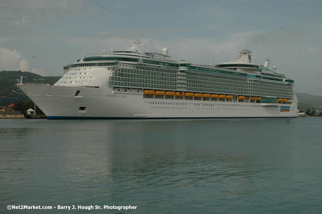 MS Freedom Of The Seas [Royal Caribbean International's - Newest Vessel] Plaques &amp; Keys Ceremony in order to commemorate its first arrival at the Port Montego Bay Photos - Negril Travel Guide, Negril Jamaica WI - http://www.negriltravelguide.com - info@negriltravelguide.com...!