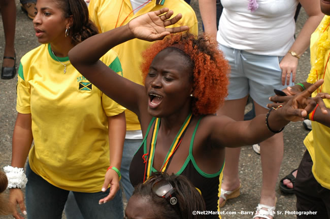 MS Freedom Of The Seas [Royal Caribbean International's - Newest Vessel] Plaques &amp; Keys Ceremony in order to commemorate its first arrival at the Port Montego Bay Photos - Negril Travel Guide, Negril Jamaica WI - http://www.negriltravelguide.com - info@negriltravelguide.com...!