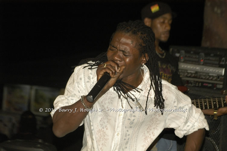 Chaka Demus & Pliers - Live In Concert @ Negril Escape Resort and Spa, December 8, 2009, One Love Drive, West End, Negril, Westmoreland, Jamaica W.I. - Photographs by Net2Market.com - Barry J. Hough Sr, Photographer/Photojournalist - Negril Travel Guide, Negril Jamaica WI - http://www.negriltravelguide.com - info@negriltravelguide.com...!