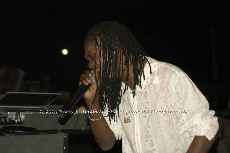 Chaka Demus & Pliers - Live In Concert @ Negril Escape Resort and Spa, December 8, 2009, One Love Drive, West End, Negril, Westmoreland, Jamaica W.I. - Photographs by Net2Market.com - Barry J. Hough Sr, Photographer/Photojournalist - Negril Travel Guide, Negril Jamaica WI - http://www.negriltravelguide.com - info@negriltravelguide.com...!