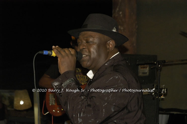 Chaka Demus & Pliers - Live In Concert @ Negril Escape Resort and Spa, December 8, 2009, One Love Drive, West End, Negril, Westmoreland, Jamaica W.I. - Photographs by Net2Market.com - Barry J. Hough Sr, Photographer/Photojournalist - Negril Travel Guide, Negril Jamaica WI - http://www.negriltravelguide.com - info@negriltravelguide.com...!