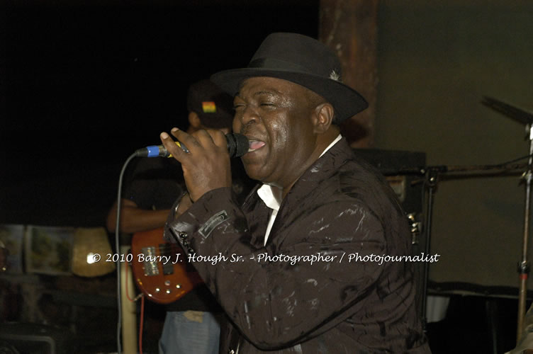 Chaka Demus & Pliers - Live In Concert @ Negril Escape Resort and Spa, December 8, 2009, One Love Drive, West End, Negril, Westmoreland, Jamaica W.I. - Photographs by Net2Market.com - Barry J. Hough Sr, Photographer/Photojournalist - Negril Travel Guide, Negril Jamaica WI - http://www.negriltravelguide.com - info@negriltravelguide.com...!