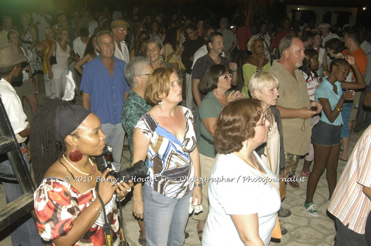 Chaka Demus & Pliers - Live In Concert @ Negril Escape Resort and Spa, December 8, 2009, One Love Drive, West End, Negril, Westmoreland, Jamaica W.I. - Photographs by Net2Market.com - Barry J. Hough Sr, Photographer/Photojournalist - Negril Travel Guide, Negril Jamaica WI - http://www.negriltravelguide.com - info@negriltravelguide.com...!