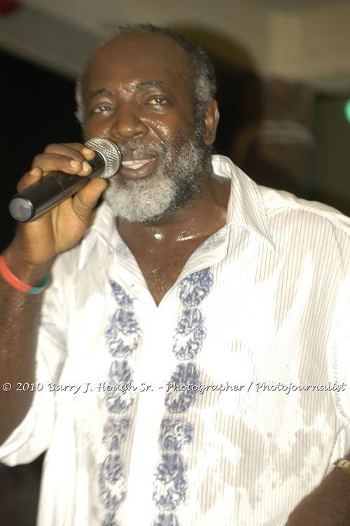 Freddy McGregor - Live In Concert @ Negril Escape Resort and Spa, One Love Drive, West End, Negril, Westmoreland, Jamaica W.I. - Photographs by Net2Market.com - Barry J. Hough Sr, Photographer/Photojournalist - Negril Travel Guide, Negril Jamaica WI - http://www.negriltravelguide.com - info@negriltravelguide.com...!