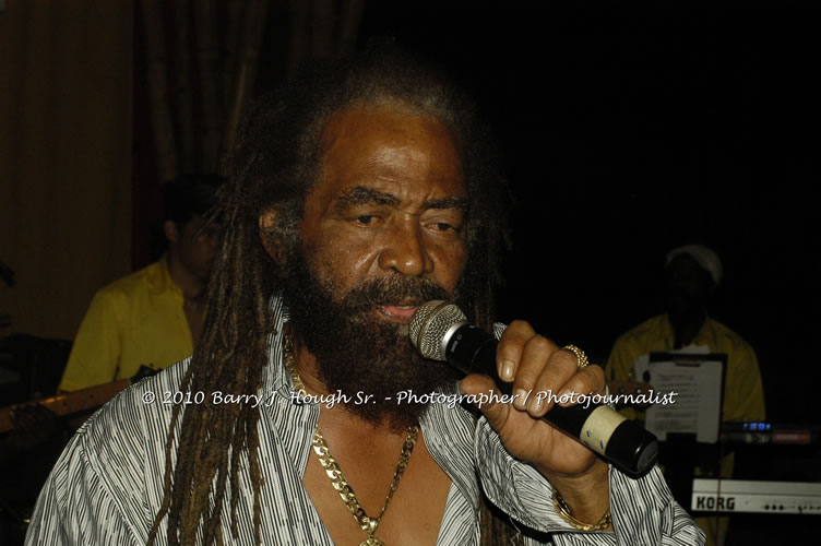 John Holt - Live in Concert - Also featuring Uprising Bank, plus DJ Gemini @ One Love Reggae Concerts Series 09/10 @ Negril Escape Resort & Spa, February 9, 2010, One Love Drive, West End, Negril, Westmoreland, Jamaica W.I. - Photographs by Net2Market.com - Barry J. Hough Sr, Photographer/Photojournalist - The Negril Travel Guide - Negril's and Jamaica's Number One Concert Photography Web Site with over 40,000 Jamaican Concert photographs Published -  Negril Travel Guide, Negril Jamaica WI - http://www.negriltravelguide.com - info@negriltravelguide.com...!