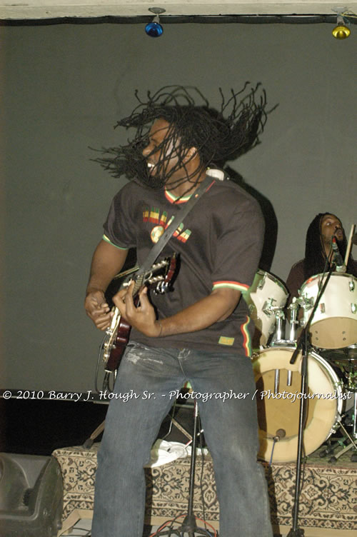 Marcia Griffiths & Edge Michael - Live In Concert - One Love Reggae Concert Series 09/10 @ Negril Escape Resort and Spa, December 29, 2009, One Love Drive, West End, Negril, Westmoreland, Jamaica W.I. - Photographs by Net2Market.com - Barry J. Hough Sr, Photographer/Photojournalist - Negril Travel Guide, Negril Jamaica WI - http://www.negriltravelguide.com - info@negriltravelguide.com...!