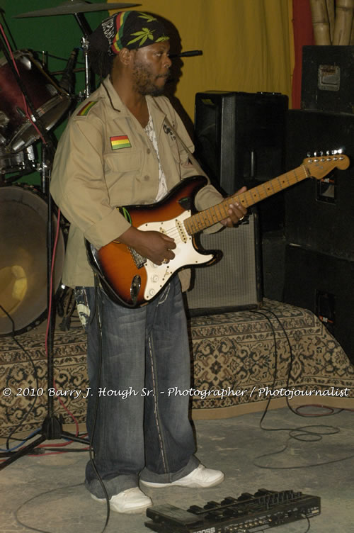 Richie Spice - Live In Concert - One Love Reggae Concert Series 09/10 @ Negril Escape Resort and Spa, January 19, 2010, One Love Drive, West End, Negril, Westmoreland, Jamaica W.I. - Photographs by Net2Market.com - Barry J. Hough Sr, Photographer/Photojournalist - Negril Travel Guide, Negril Jamaica WI - http://www.negriltravelguide.com - info@negriltravelguide.com...!