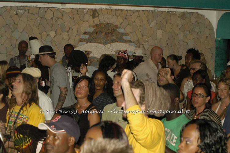 Richie Spice - Live In Concert - One Love Reggae Concert Series 09/10 @ Negril Escape Resort and Spa, January 19, 2010, One Love Drive, West End, Negril, Westmoreland, Jamaica W.I. - Photographs by Net2Market.com - Barry J. Hough Sr, Photographer/Photojournalist - Negril Travel Guide, Negril Jamaica WI - http://www.negriltravelguide.com - info@negriltravelguide.com...!