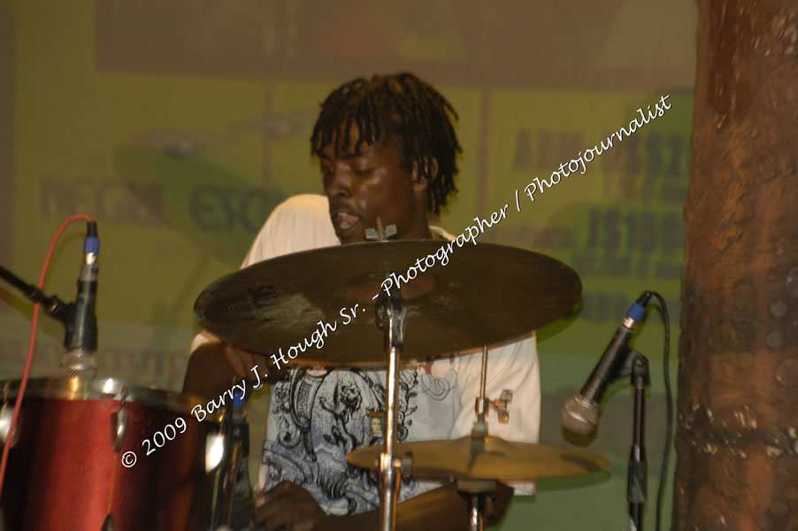  Sanchez - Live in Concert - at the One Love Reggae Concert Series 09/10 @ Negril Escape Resort & Spa - Also Featuring: Timmi Burrell and Justice Merchant- Backing Band Roots Warrior - DJ Gemini - MC Oliver Cargill, Negril Escape Resort & Spa, One Love Drive, West End, Negril, Westmoreland, Jamaica W.I. - Tuesday, November 24, 2009 - Photographs by Net2Market.com - Barry J. Hough Sr, Photographer / Photojournalist - Photos taken with a Nikon D70, D100, or D300 - Negril Travel Guide, Negril Jamaica WI - http://www.negriltravelguide.com - info@negriltravelguide.com...!