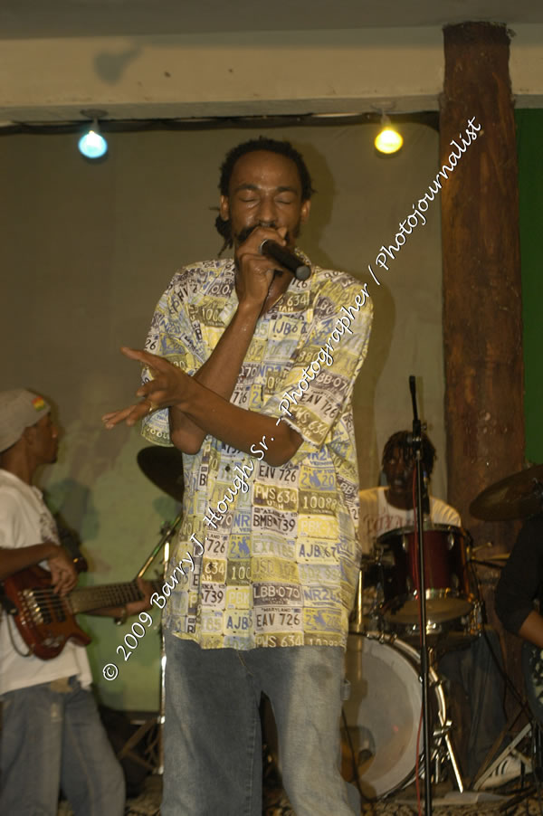  Sanchez - Live in Concert - at the One Love Reggae Concert Series 09/10 @ Negril Escape Resort & Spa - Also Featuring: Timmi Burrell and Justice Merchant- Backing Band Roots Warrior - DJ Gemini - MC Oliver Cargill, Negril Escape Resort & Spa, One Love Drive, West End, Negril, Westmoreland, Jamaica W.I. - Tuesday, November 24, 2009 - Photographs by Net2Market.com - Barry J. Hough Sr, Photographer / Photojournalist - Photos taken with a Nikon D70, D100, or D300 - Negril Travel Guide, Negril Jamaica WI - http://www.negriltravelguide.com - info@negriltravelguide.com...!