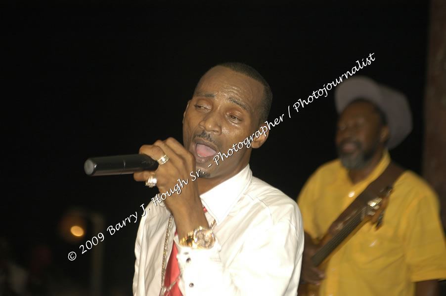  Sanchez - Live in Concert - at the One Love Reggae Concert Series 09/10 @ Negril Escape Resort & Spa - Also Featuring: Timmi Burrell and Justice Merchant- Backing Band Roots Warrior - DJ Gemini - MC Oliver Cargill, Negril Escape Resort & Spa, One Love Drive, West End, Negril, Westmoreland, Jamaica W.I. - Tuesday, November 24, 2009 - Photographs by Net2Market.com - Barry J. Hough Sr, Photographer / Photojournalist - Photos taken with a Nikon D70, D100, or D300 - Negril Travel Guide, Negril Jamaica WI - http://www.negriltravelguide.com - info@negriltravelguide.com...!