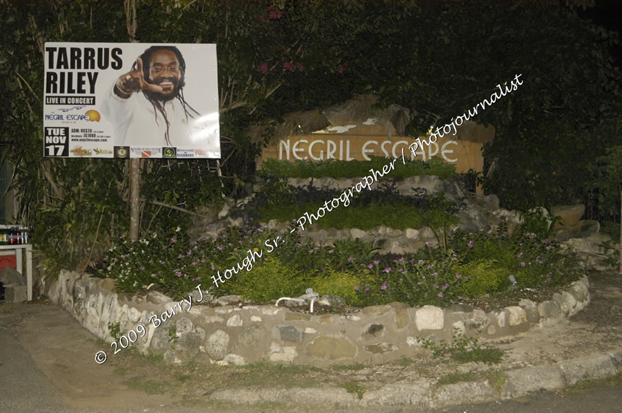  Tarrus Riley - Live in Concert - at the One Love Reggae Concert Series 09/10 @ Negril Escape Resort & Spa - Also Featuring: Mistic Bowie, Monday Justice, Cash, Dean Frazier - DJ Gemini - MC Oliver Cargill, Negril Escape Resort & Spa, One Love Drive, West End, Negril, Westmoreland, Jamaica W.I. - Tuesday, November 17, 2009 - Photographs by Net2Market.com - Barry J. Hough Sr, Photographer / Photojournalist - Photos taken with a Nikon D70, D100, or D300 - Negril Travel Guide, Negril Jamaica WI - http://www.negriltravelguide.com - info@negriltravelguide.com...!