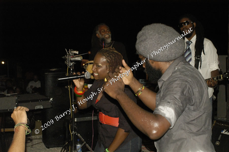  Tarrus Riley - Live in Concert - at the One Love Reggae Concert Series 09/10 @ Negril Escape Resort & Spa - Also Featuring: Mistic Bowie, Monday Justice, Cash, Dean Frazier - DJ Gemini - MC Oliver Cargill, Negril Escape Resort & Spa, One Love Drive, West End, Negril, Westmoreland, Jamaica W.I. - Tuesday, November 17, 2009 - Photographs by Net2Market.com - Barry J. Hough Sr, Photographer / Photojournalist - Photos taken with a Nikon D70, D100, or D300 - Negril Travel Guide, Negril Jamaica WI - http://www.negriltravelguide.com - info@negriltravelguide.com...!