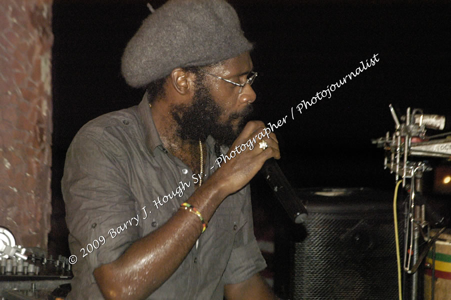  Tarrus Riley - Live in Concert - at the One Love Reggae Concert Series 09/10 @ Negril Escape Resort & Spa - Also Featuring: Mistic Bowie, Monday Justice, Cash, Dean Frazier - DJ Gemini - MC Oliver Cargill, Negril Escape Resort & Spa, One Love Drive, West End, Negril, Westmoreland, Jamaica W.I. - Tuesday, November 17, 2009 - Photographs by Net2Market.com - Barry J. Hough Sr, Photographer / Photojournalist - Photos taken with a Nikon D70, D100, or D300 - Negril Travel Guide, Negril Jamaica WI - http://www.negriltravelguide.com - info@negriltravelguide.com...!