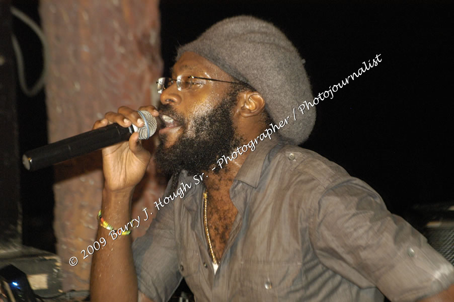  Tarrus Riley - Live in Concert - at the One Love Reggae Concert Series 09/10 @ Negril Escape Resort & Spa - Also Featuring: Mistic Bowie, Monday Justice, Cash, Dean Frazier - DJ Gemini - MC Oliver Cargill, Negril Escape Resort & Spa, One Love Drive, West End, Negril, Westmoreland, Jamaica W.I. - Tuesday, November 17, 2009 - Photographs by Net2Market.com - Barry J. Hough Sr, Photographer / Photojournalist - Photos taken with a Nikon D70, D100, or D300 - Negril Travel Guide, Negril Jamaica WI - http://www.negriltravelguide.com - info@negriltravelguide.com...!