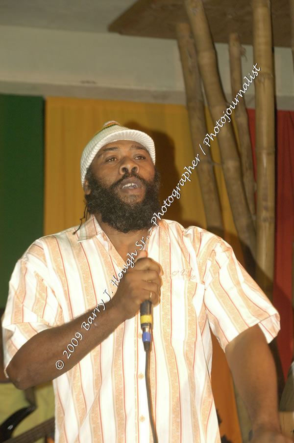  Tarrus Riley - Live in Concert - at the One Love Reggae Concert Series 09/10 @ Negril Escape Resort & Spa - Also Featuring: Mistic Bowie, Monday Justice, Cash, Dean Frazier - DJ Gemini - MC Oliver Cargill, Negril Escape Resort & Spa, One Love Drive, West End, Negril, Westmoreland, Jamaica W.I. - Tuesday, November 17, 2009 - Photographs by Net2Market.com - Barry J. Hough Sr, Photographer / Photojournalist - Photos taken with a Nikon D70, D100, or D300 - Negril Travel Guide, Negril Jamaica WI - http://www.negriltravelguide.com - info@negriltravelguide.com...!