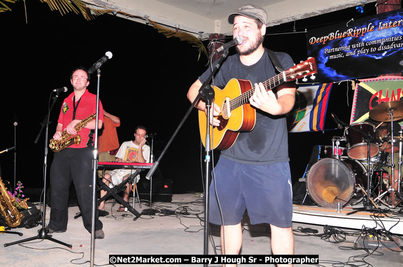 Chinese New Year @ The Sunset Show at Negril Escape - Tuesday, January 27, 2009 - Live Reggae Music at Negril Escape - Tuesday Nights 6:00PM to 10:00 PM - Photographs by Net2Market.com - Barry J. Hough Sr, Photographer/Photojournalist - Negril Travel Guide, Negril Jamaica WI - http://www.negriltravelguide.com - info@negriltravelguide.com...!