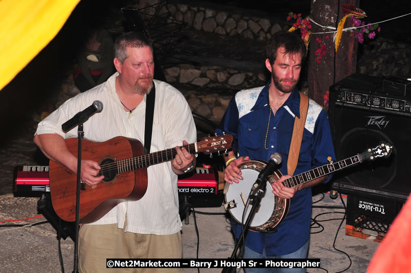 Chinese New Year @ The Sunset Show at Negril Escape - Tuesday, January 27, 2009 - Live Reggae Music at Negril Escape - Tuesday Nights 6:00PM to 10:00 PM - Photographs by Net2Market.com - Barry J. Hough Sr, Photographer/Photojournalist - Negril Travel Guide, Negril Jamaica WI - http://www.negriltravelguide.com - info@negriltravelguide.com...!