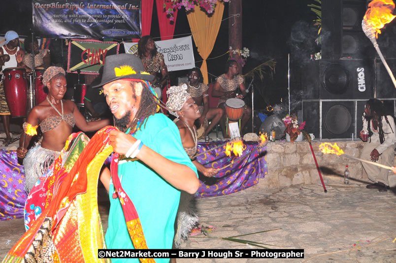 Chinese New Year @ The Sunset Show at Negril Escape - Tuesday, January 27, 2009 - Live Reggae Music at Negril Escape - Tuesday Nights 6:00PM to 10:00 PM - Photographs by Net2Market.com - Barry J. Hough Sr, Photographer/Photojournalist - Negril Travel Guide, Negril Jamaica WI - http://www.negriltravelguide.com - info@negriltravelguide.com...!