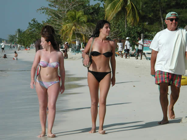 A Photo Walk along Negril's Famous Seven Mile Beach - Negril Travel Guide, Negril Jamaica WI - http://www.negriltravelguide.com - info@negriltravelguide.com...!